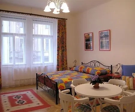 Hotel Pragues Rainbow Prag